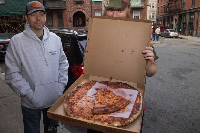 Pizza Beer and Paul Revere Tour - Back alleys, small bakeries, and the views you won’t chase alone