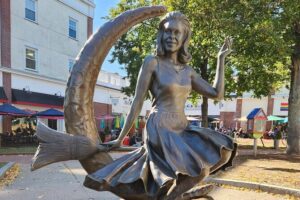 Private Day Tour of Salem and Boston - Salem Common: Puritan beginnings and the town’s original center