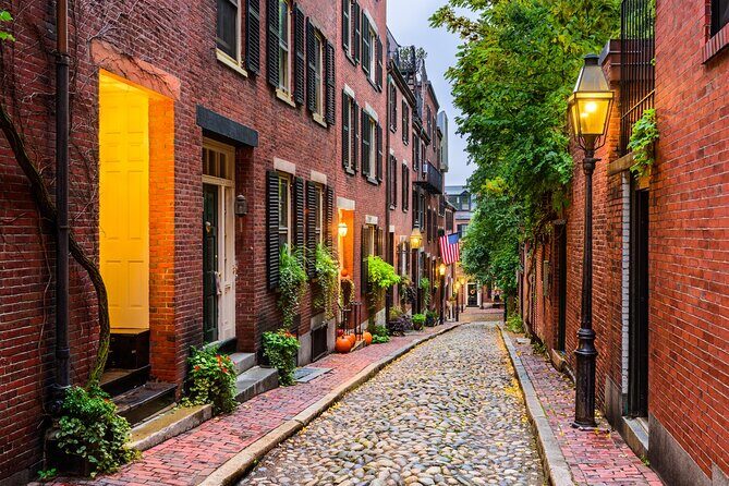 Private Day Tour of Salem and Boston - Witch Trials Memorial and The Burying Point: where the story turns dark