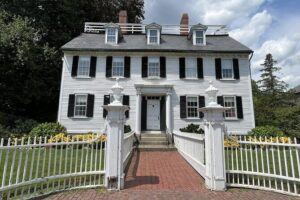 Salem Witch Tour from Boston by Train with Museum Tickets - Ropes Mansion and the Pop-Culture Trail (Yes, It’s Included)