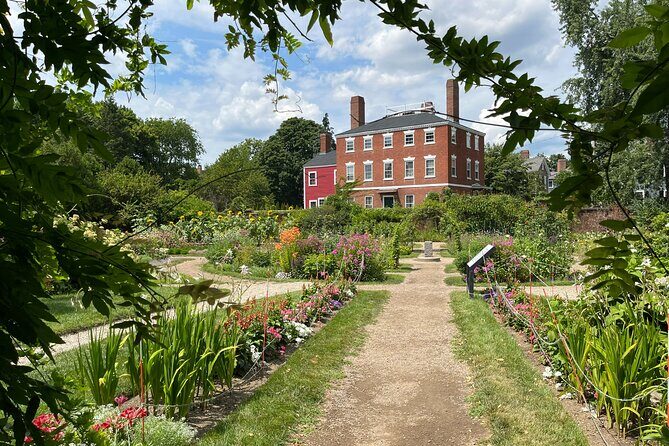 Salem Witch Tour from Boston by Train with Museum Tickets - Salem’s Oldest Cemetery and the Walk’s Final Notes