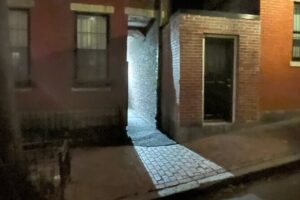 Self-Guided Boston's Beacon Hill Underground Railroad Audio Tour Walking Tour - Start at 70 Charles St, end at 46 Joy St