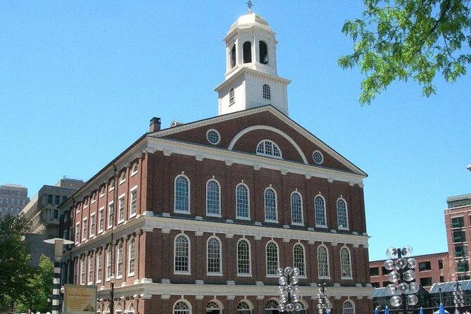 Tour-in-Four -- A Private four hour walking & driving city tour - Back Bay to the Copley Square area: architecture and city rhythm